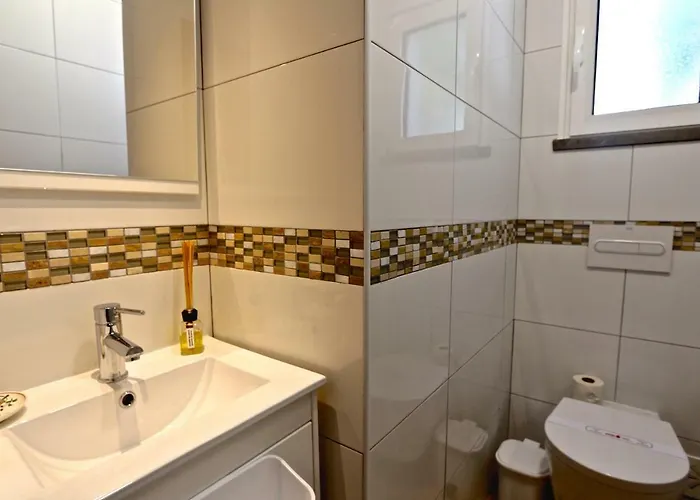 Caroline 3 - Clever Details * Βιλαμούρα